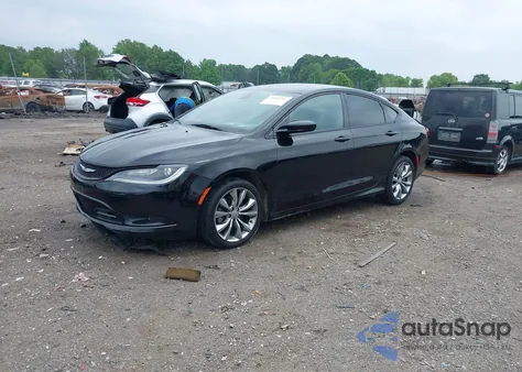 2015 Chrysler 200 S z USA, uszkodzony, nr VIN 1C3CCCBB0FN750177